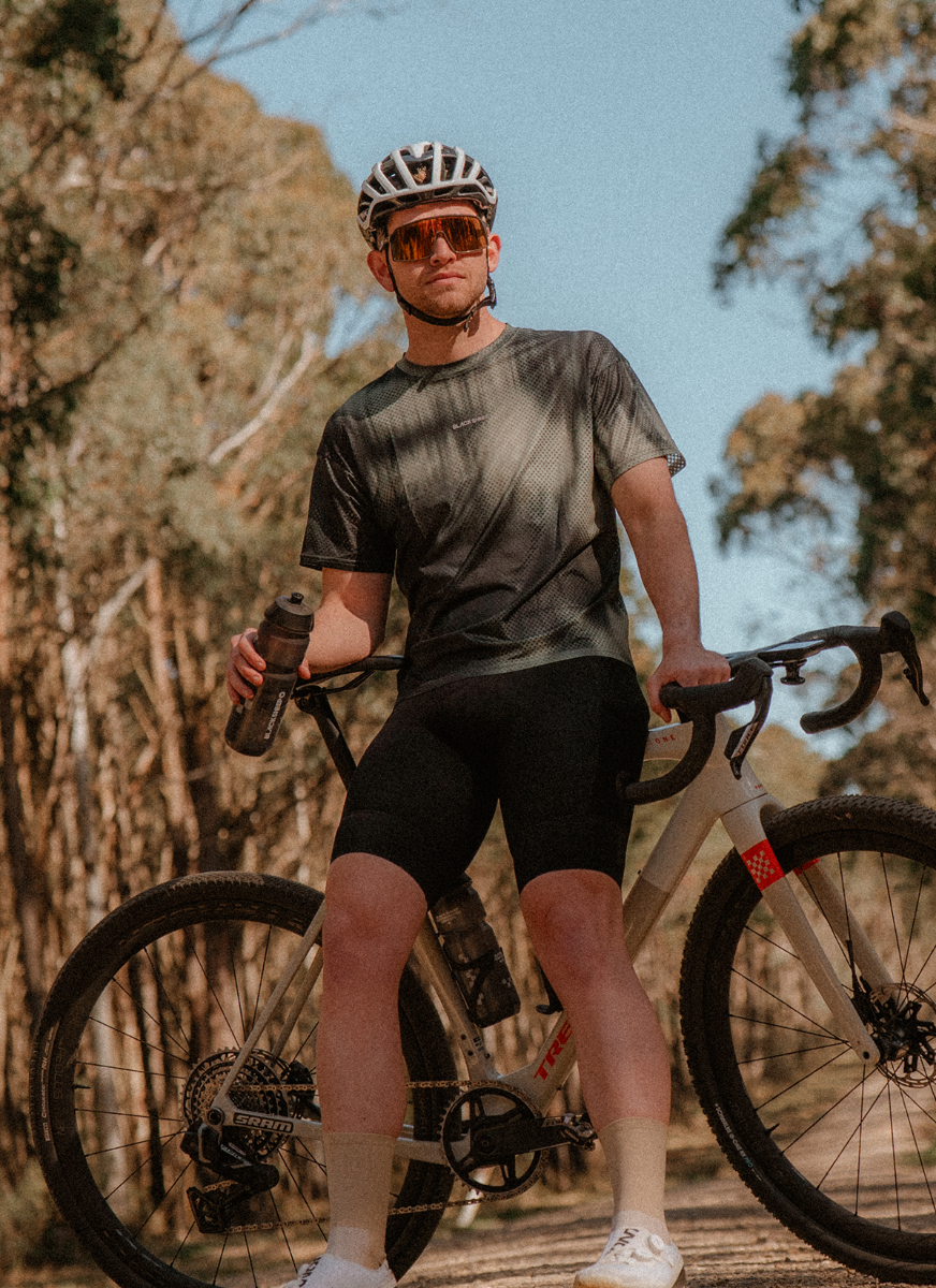 Men's Enduro Mesh Tee - Static Pine - Image 2